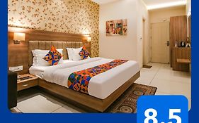 Hotel Florida -Manali Highway & 9 Mins Drive From Chandigarh University